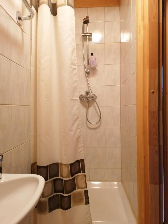 Guest House Unguri Stalbe المظهر الخارجي الصورة